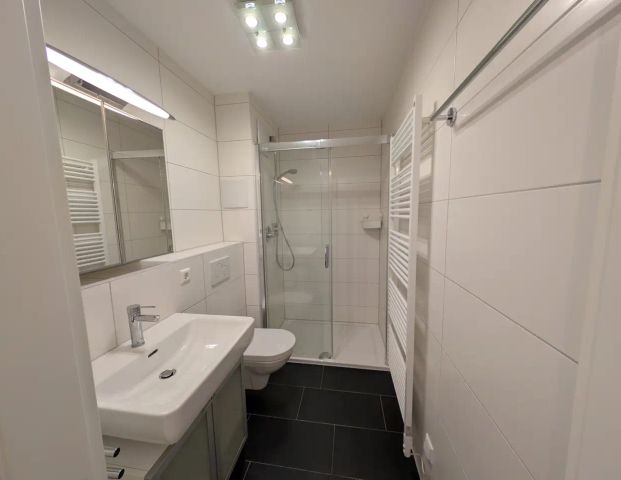 Freie neuwertige 4-Zimmer-EG-Wohnung, zentral und ruhig in Böblingen gelegen - Foto 1