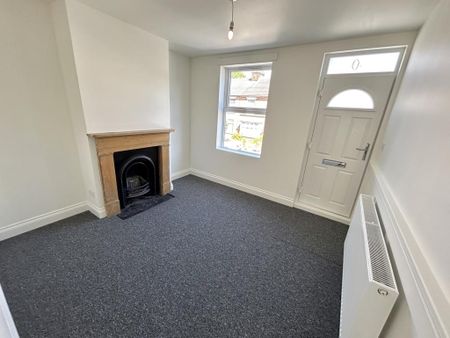 2 bedroom semi-detached house to rent - Photo 3