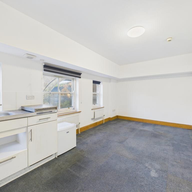 1 bedroom house of multiple occupation to rent - Photo 1