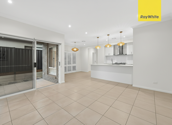 Near-New Metricon Home, 4 Bedrooms 2 Living Areas, Ducted A/C, Solar, Premium Location - Photo 1