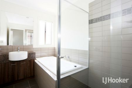 44 Toritta Way, Truganina VIC, Belconnen - Photo 4