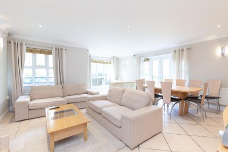 3 bedroom apartment to rent - Photo 4