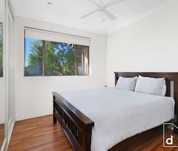 Perfectly Positioned Top Floor Apartment - Photo 5