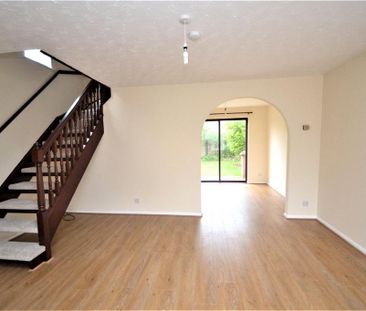 3 bedroom detached house to rent - Photo 4