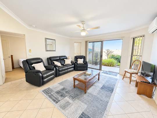 Waterfront furnished 2 Bedroom home - Photo 1