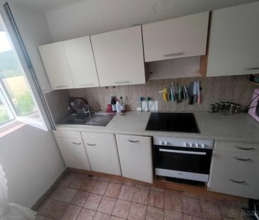 Pronájem bytu 2+1 54 m², Mlýnce, Vroutek - Fotografie 5