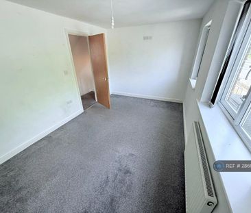 3 bedroom end of terrace house to rent - Photo 1