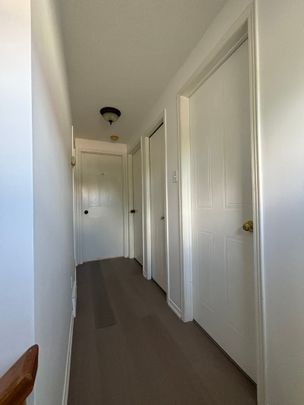 For Lease - 327 Cornridge Place, Waterloo, Ontario - Photo 1