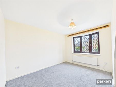 4 bedroom detached house to rent - Photo 4