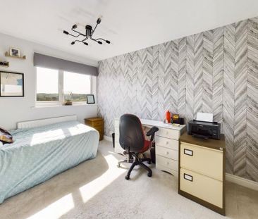 3 bedroom detached house to rent - Photo 6
