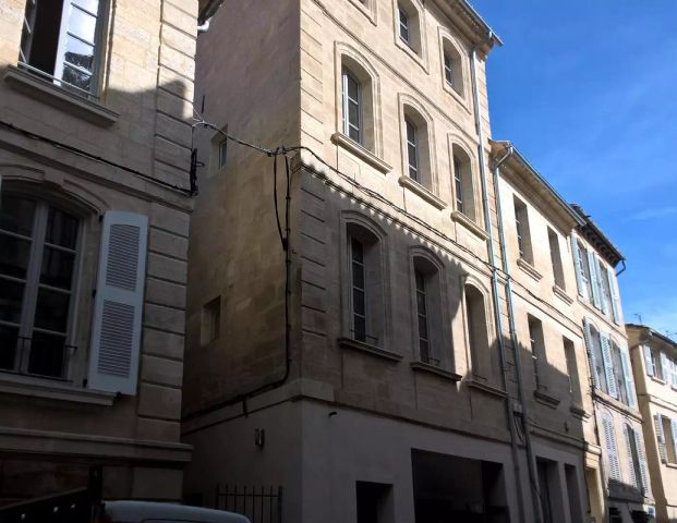 location Appartement T4 DE 87.89m² À AVIGNON - Photo 1