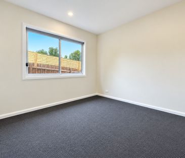 3 Bedrooms + Study - Photo 4