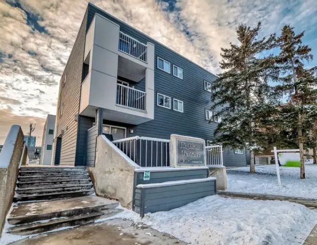 2 Bedroom Condo - Minutes from the heart of Downtown | 103 - 431 1 Ave NE, Calgary - Photo 1