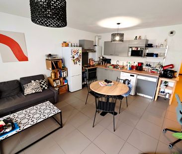 Location Appartement 2 pièces 49m² - Photo 3