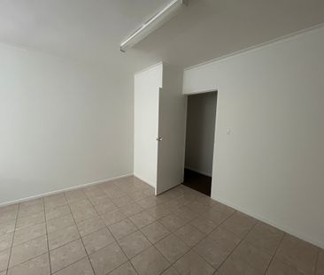 2 / 11 Truganini Road, CARNEGIE - Photo 2