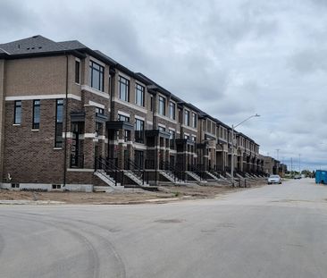 For Lease - 31 Cherry Hill, Barrie, Ontario - Photo 3