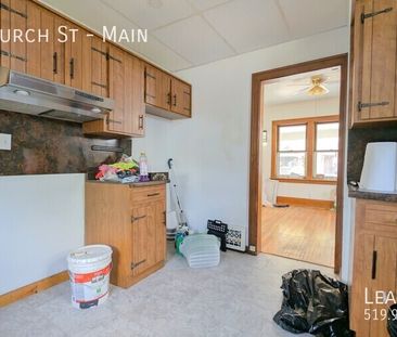 Refreshed 3 Bedroom 1 Bathroom Upper Unit - Photo 6