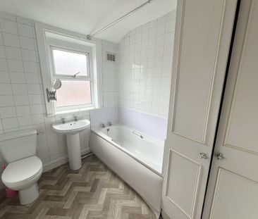 2 bedroom terraced house to rent - Photo 6