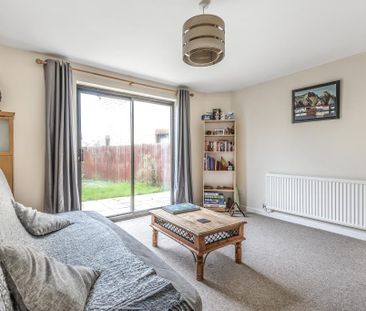 2 bedroom end of terrace house to rent - Photo 1