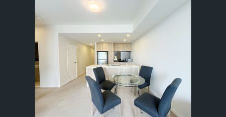 Fully Furnished 2 Bedroom + Study Apartment in Zetland - Photo 3