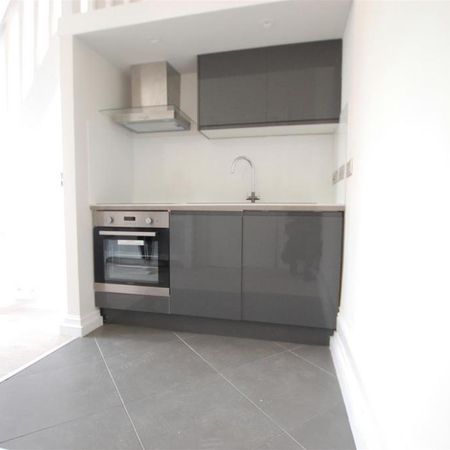 Studio to rent - Photo 3