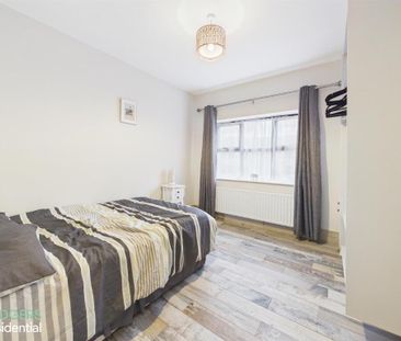 292 Belfast Road, Dundonald, Belfast, BT16 1UE - Photo 4