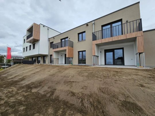 BETREUTES WOHNEN NEUBAU - 2-ZKB Wohnung mit Blick ins Grüne in Langenneufnach zu mieten (inkl. EBK) - Photo 1