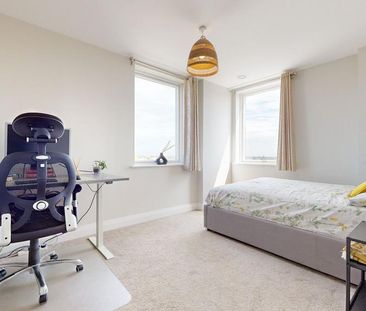 3 bedroom flat to rent - Photo 4