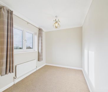 2 bedroom end of terrace house to rent - Photo 5