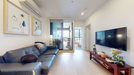 Fully Furnished, Spacious & Light-Filled Gem Residence! - Photo 3