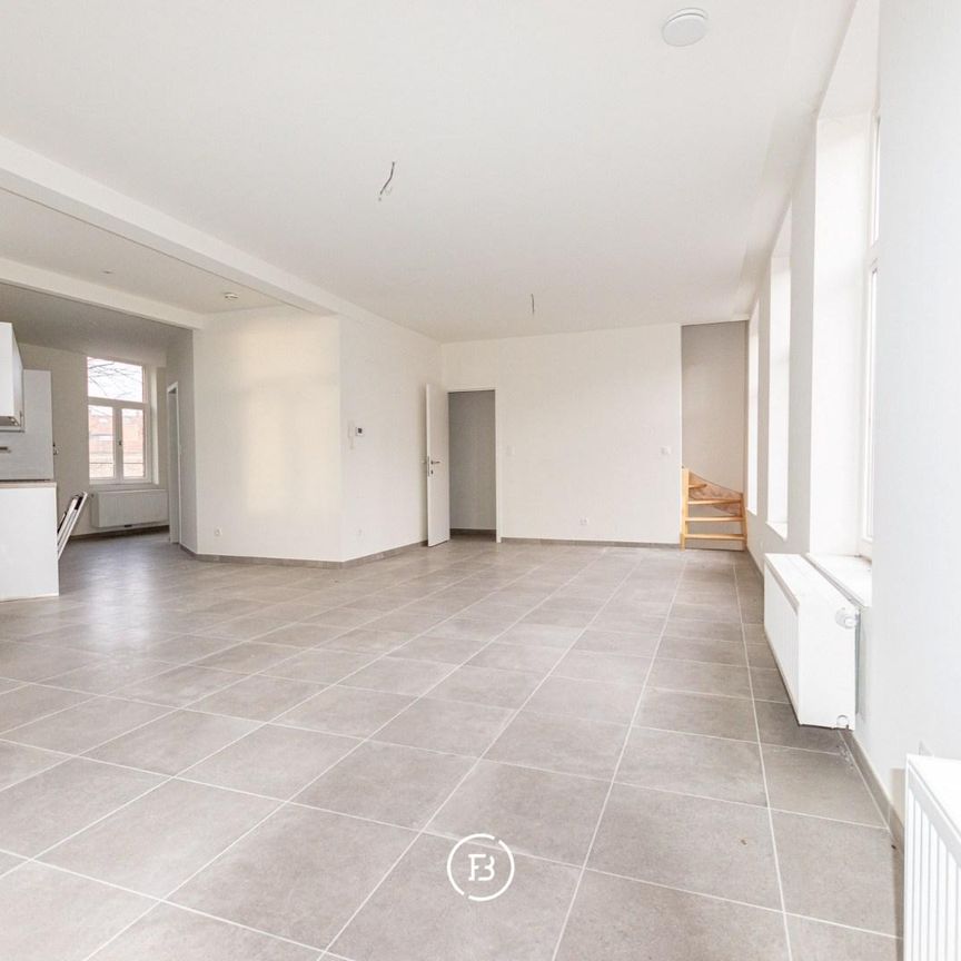 Lichtrijk duplex-appartement te huur te Brugge - Photo 1