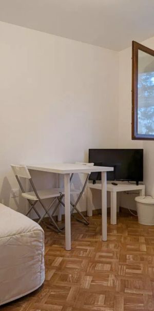 A LOUER - Studio meublé - Proche Campus 1 et Institut Lemonnier - Photo 1