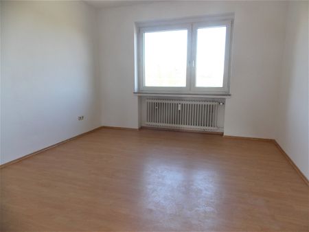 4 ½ Zimmer-Wohnung mit zwei Balkonen und Fernblick bis zum Kemnader Stausee – - Photo 2