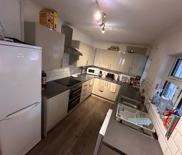 4 bedroom house, 1 en-suite - Photo 6
