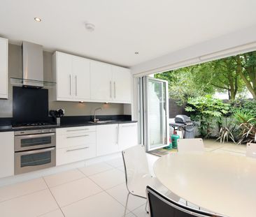 Tresham Crescent, Marylebone, London, NW8 - Photo 4