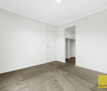 Charming Home with Contemporary Features and Secure Double Garage - Photo 5