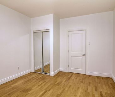 3730 Chemin Queen Mary, Montréal, QC - Photo 4