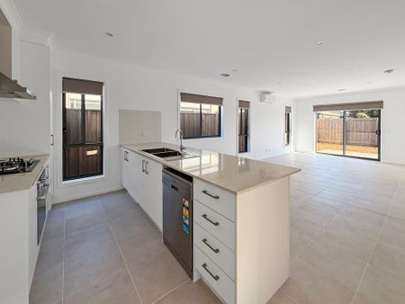 68 Shearwater Drive, Armstrong Creek - Photo 5