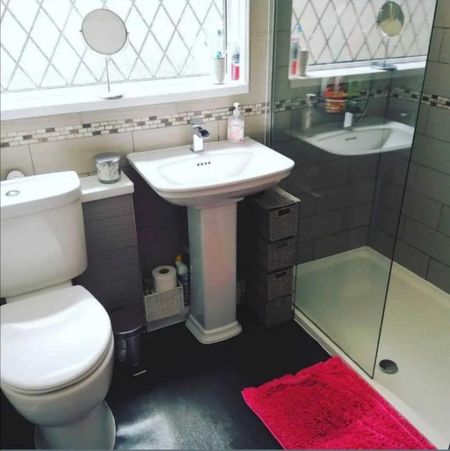 2 bedroom semi-detached bungalow to rent - Photo 2