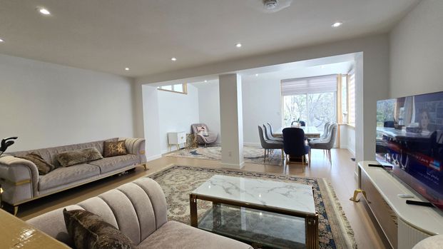 For Lease - 123 Kersey Crescent Unit# MAIN & SECOND FLOORS, Richmond Hill, Ontario - Photo 1