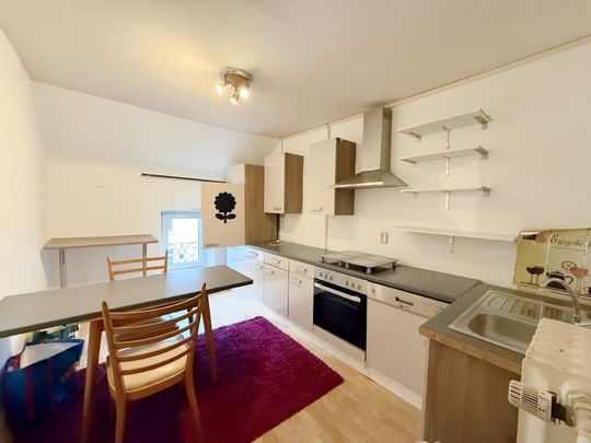 MÖBLIERTE 4-ZIMMERWOHNUNG IN ALTBAU ZU MIETEN! - Photo 1