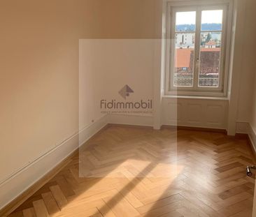 Large bright apartment with balcony - Photo 4