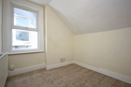 2 Bed Maisonette, Grange Park Road, CR7 - Photo 4