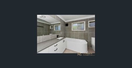 The Perfect Family Home in the Heart of Erina - Photo 5