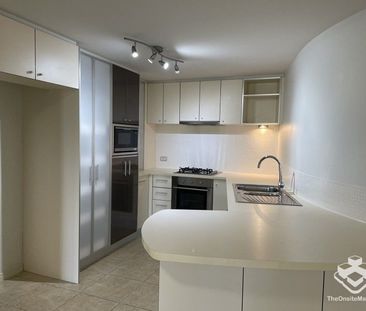 3 Bedroom Villa in Emerald Lakes - Photo 4