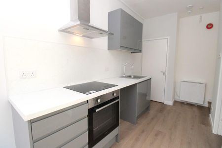 1 bedroom flat to rent - Photo 2