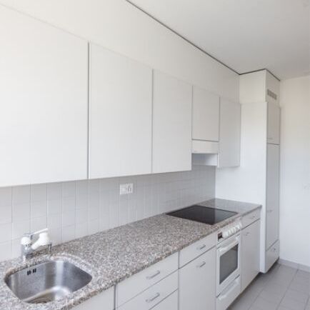 Proche de la ville et appartement calme est à la recherche d’un nouveau résident - Photo 3