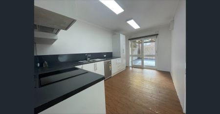 Low Maintenance Living! - Photo 5