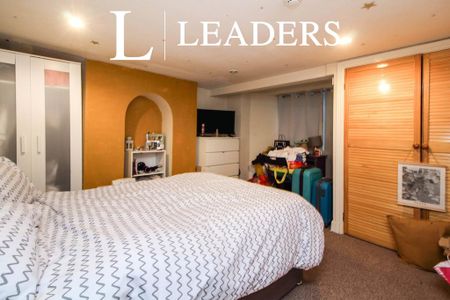 5 bedroom terraced house to rent - Photo 2