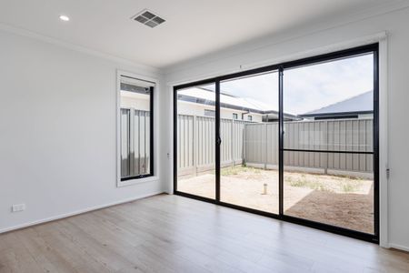 38 Alexandra Way - Photo 4